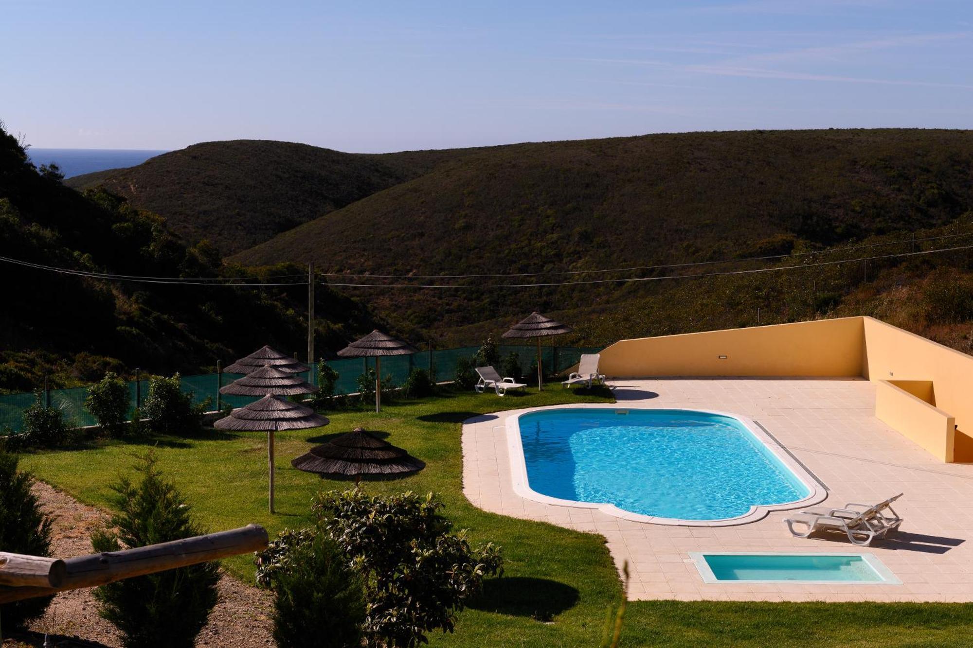 Falesias Da Arrifana Praia da Arrifana Buitenkant foto