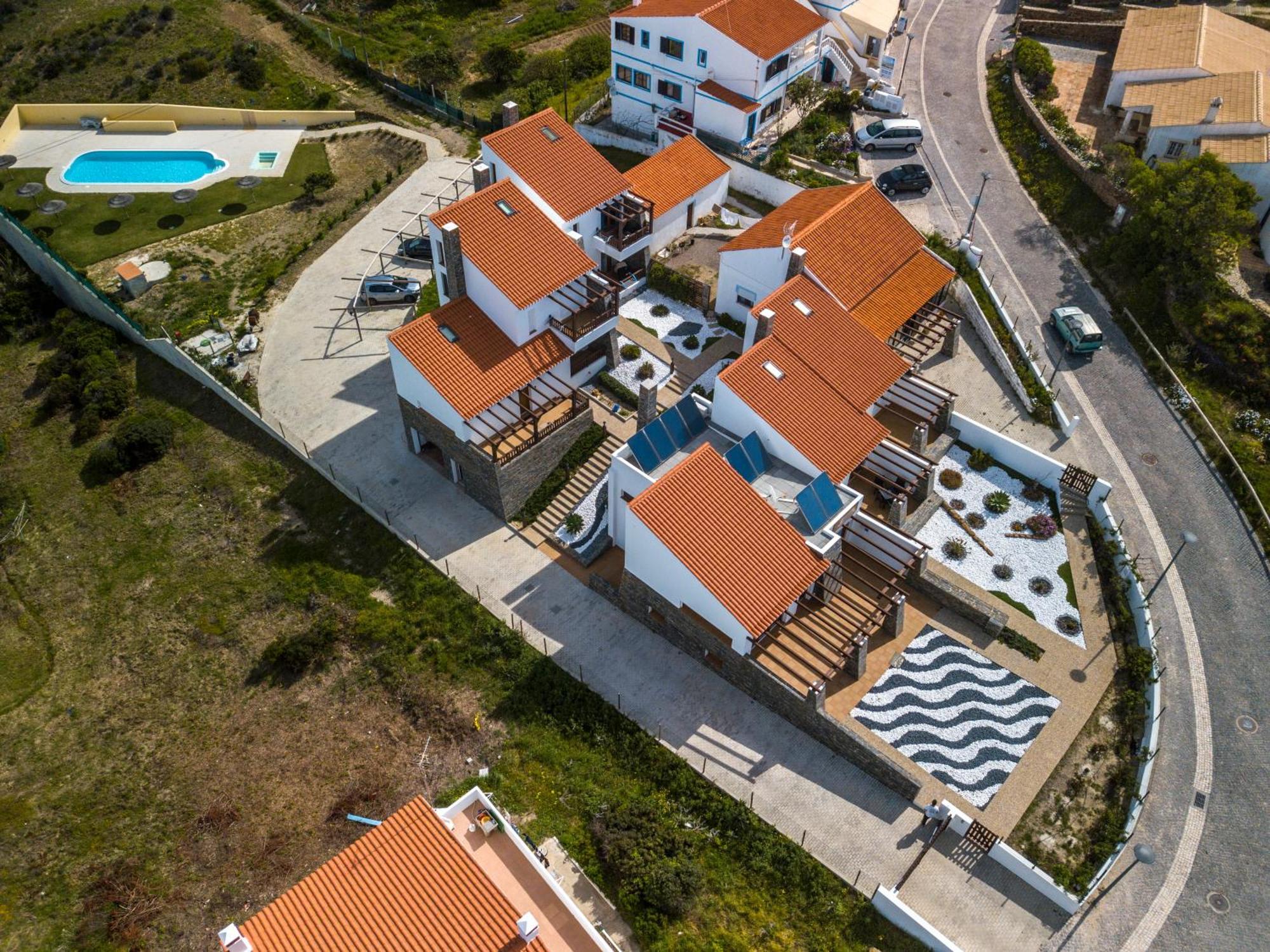 Falesias Da Arrifana Praia da Arrifana Buitenkant foto