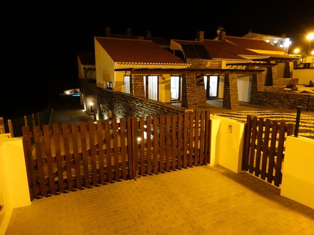 Falesias Da Arrifana Praia da Arrifana Buitenkant foto